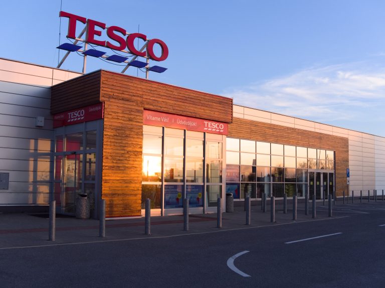Tesco share price is soaring: can it hit 500p in 2025?
